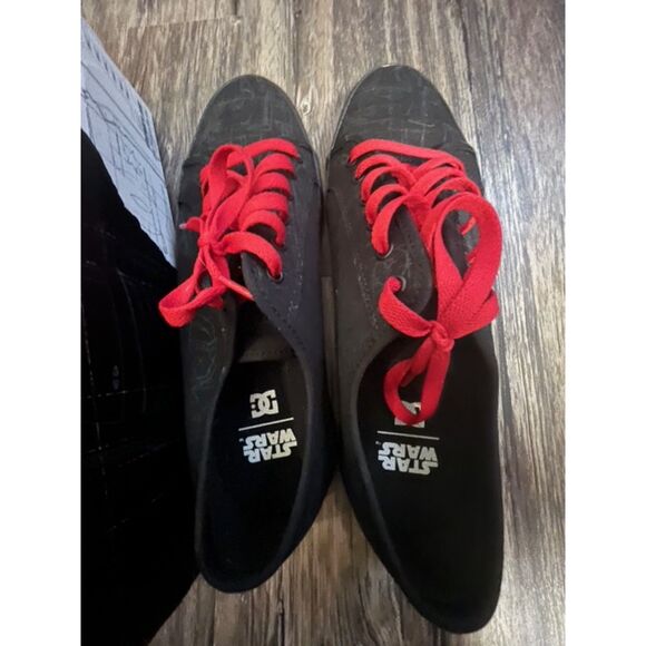 Men's Limited Edition DC Shoes Star Wars Manual Size 13 Skate box Limited Ed. - Picture 9 of 9